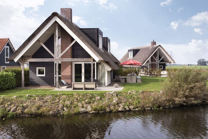 Luxe Watervilla Z02 Met Sauna & Tuin Aan Het Water - Pays-Bas