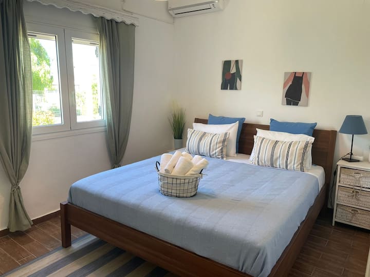 Kitanda 1 cha watu wawili 1.80*2.00