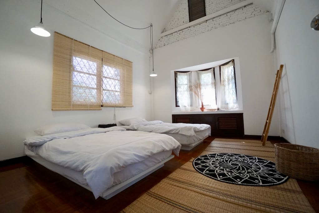 Bedroom B&C: 2 single beds + 1 single bed (optional) with a shared bathroom.