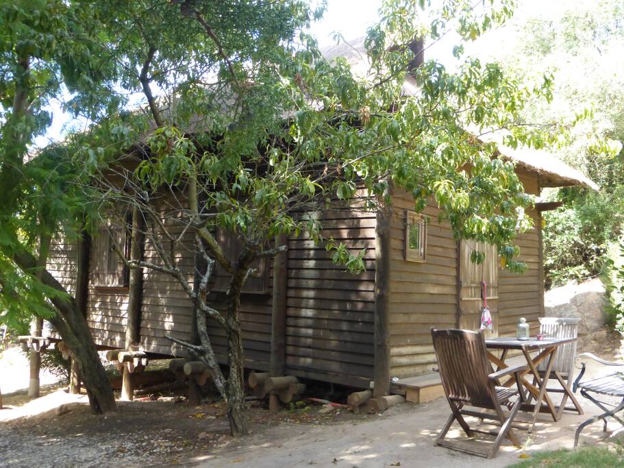 Cabana
Hut