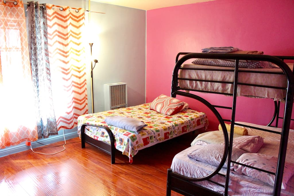 This is full size bed and two bunk beds. The studio can fit 2-7 people. Please book for how many people. If you book for one person and there is 2 or more. We cancel the stay.