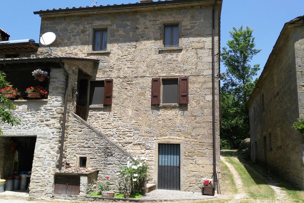 Fronte alloggio