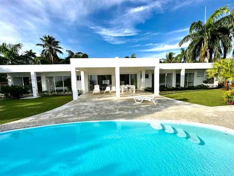 Villa Vista - Modern Seaview Villa