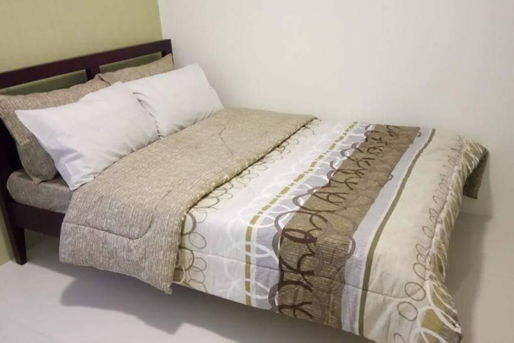 Twin-sized bed can comfortable fit 2 persons