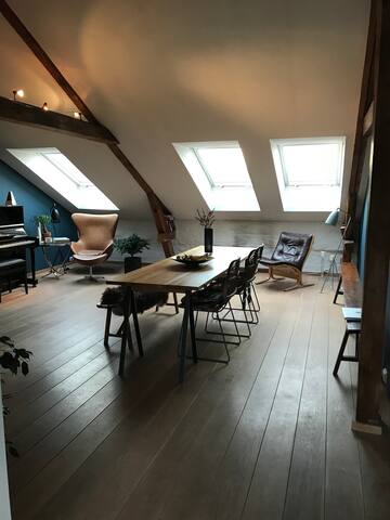 Urban and trendy loft at the heart of Grünerløkka! gallery image 2