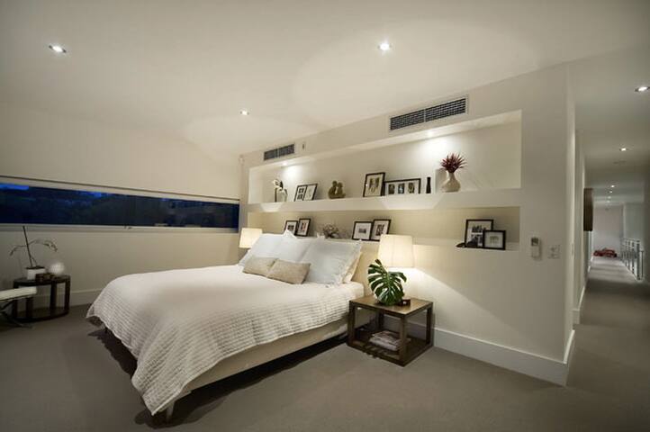 Blairgowrie – Stylish Family Holiday House gallery image 5