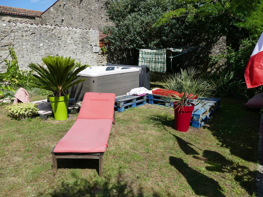 un espace de détente sous le soleil