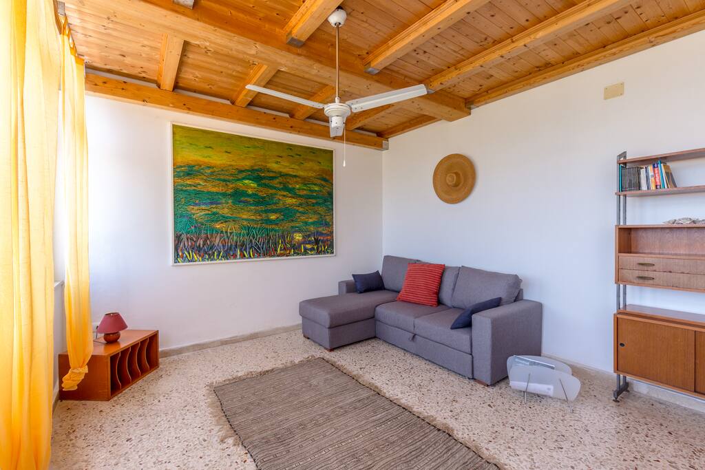 Relaxing area with sea view