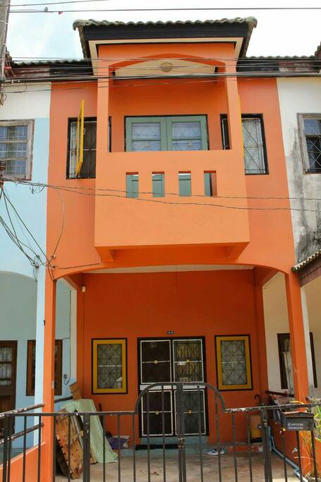 Cozy row house (Dormitory room)