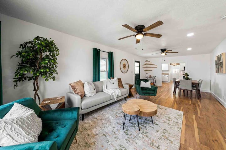 Sokno’s Moderncozy Gem Near Baker Creek & Downtown - 諾克斯維爾