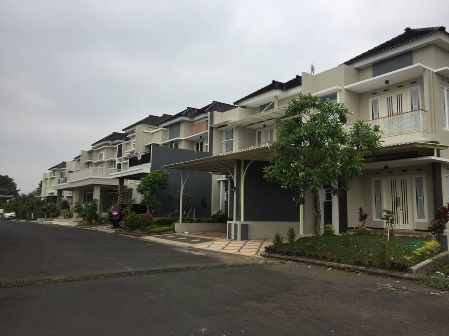 Sekitar lokasi