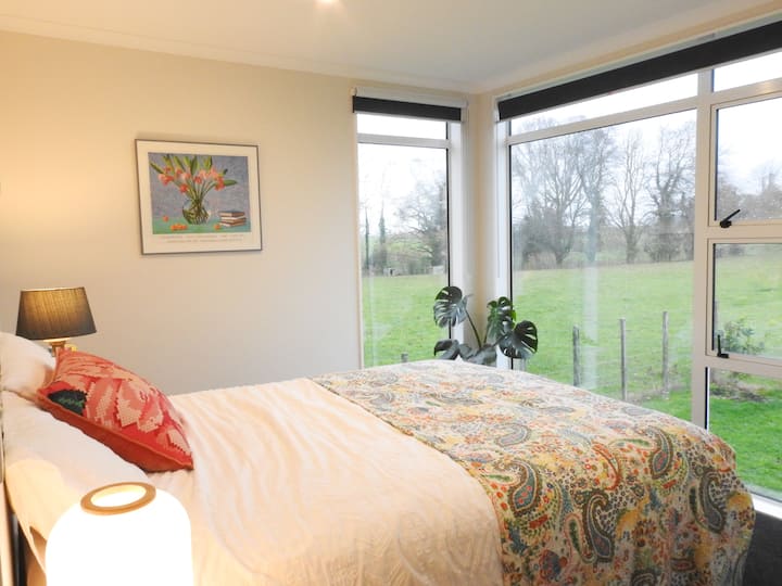 Queen Bedroom