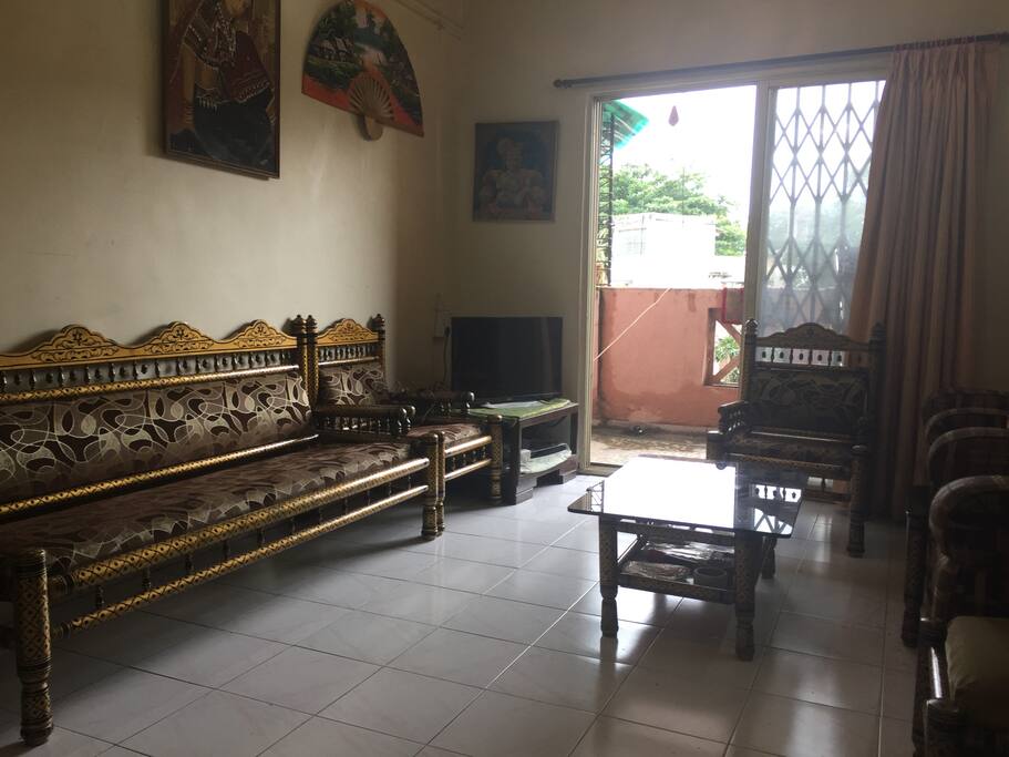 Common Living Room With TV and DTH Connection