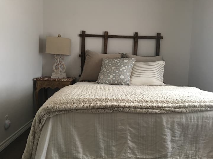 Dormitorio queen 2 comparte Hall Bath