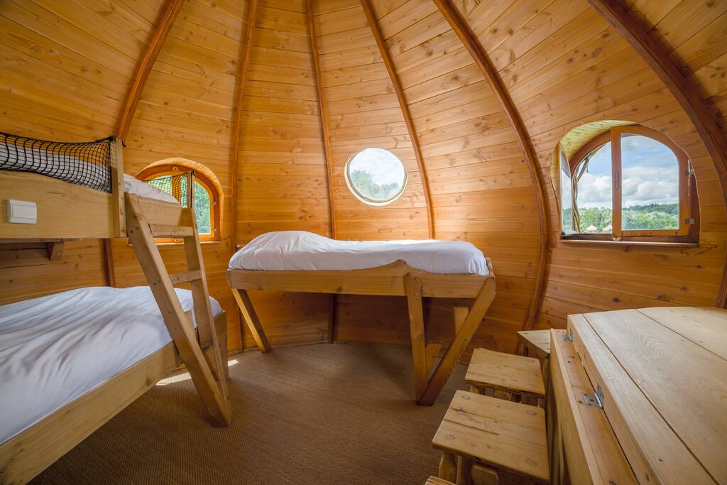 1 chambre 1 lit double 160x200 & 2 simples 90x190