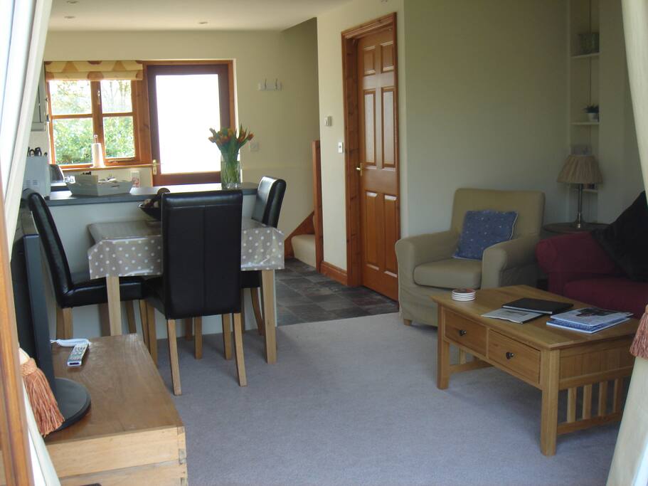 Lounge and dining area