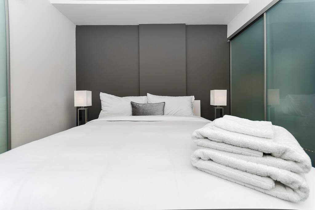 Luxury 5 Star hotel quality like Bed!