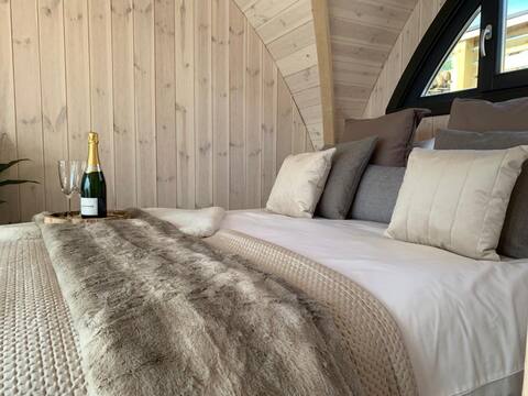 Orkney Lux Lodges with Hot Tub in Stromness