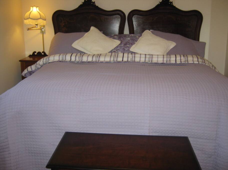 Elizabeth room with oversized king bed