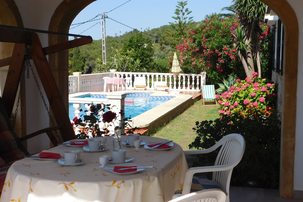 überdachte Terrasse