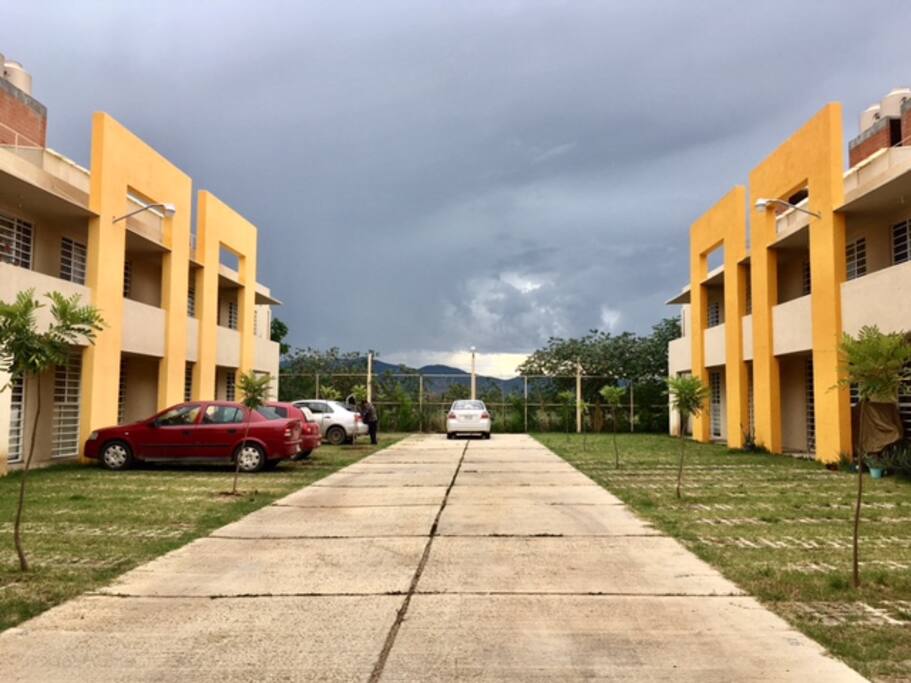 El departamento cuenta con total privacidad y seguridad.