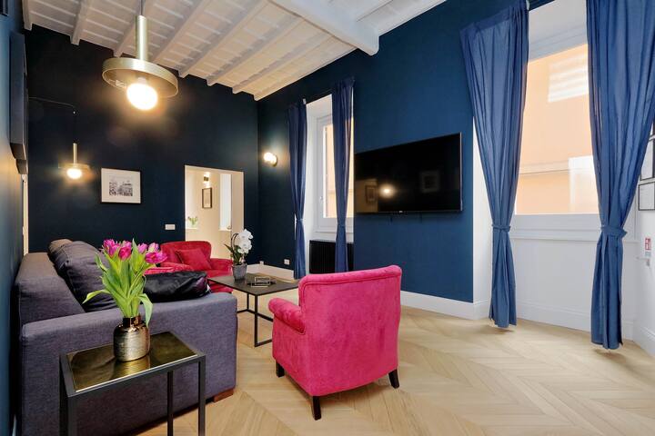 Eve Gust House Trevi Fountain gallery image 5