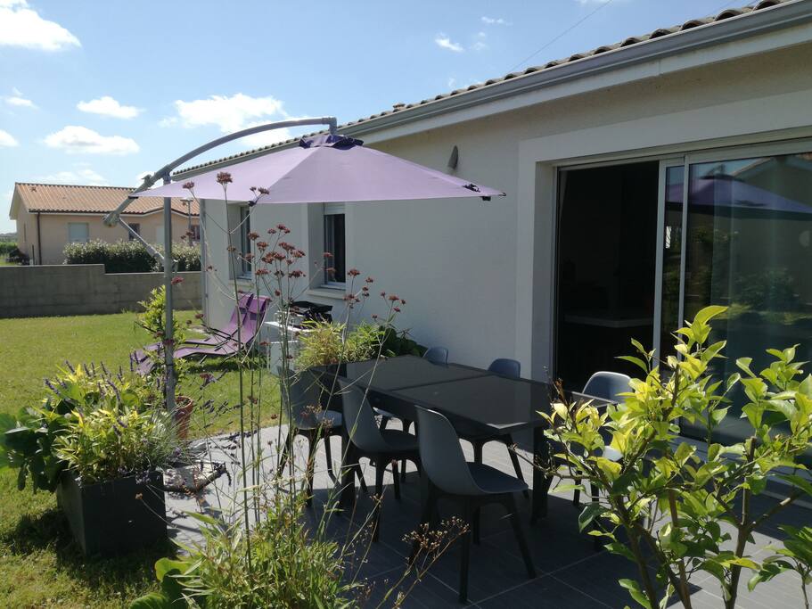 Profitez de la terrasse et sa plancha