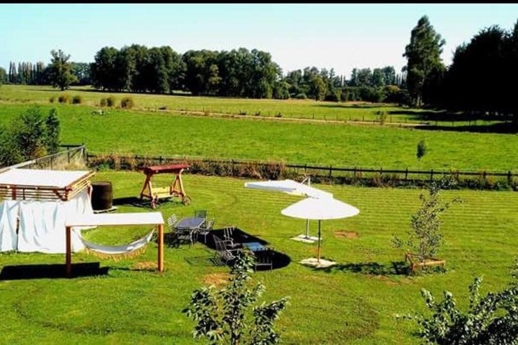 Amplio jardín