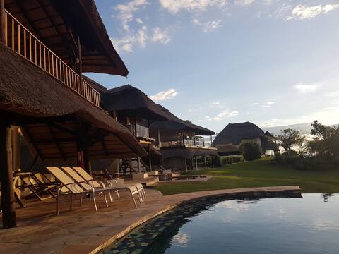 Lodge 16 Wild Heritage Kariba Zimbabwe