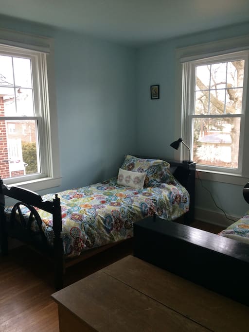Room with 2 twin beds