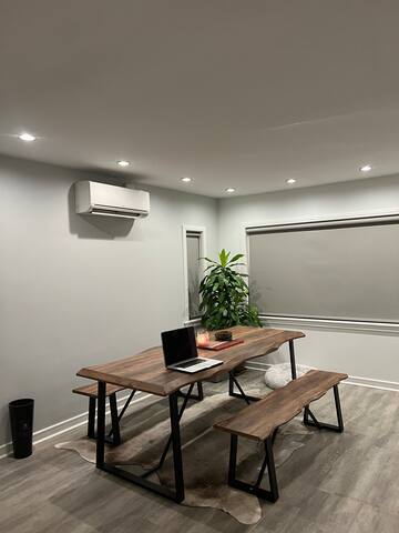 Large NYC Home! Close Proximity to Manhattan! gallery image 5