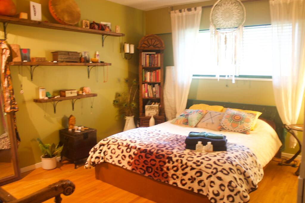 Exotic and tranquil Bedroom