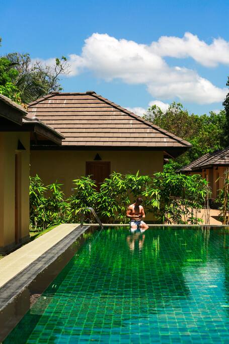 Beautiful sunny days, perfect for poolside relaxing