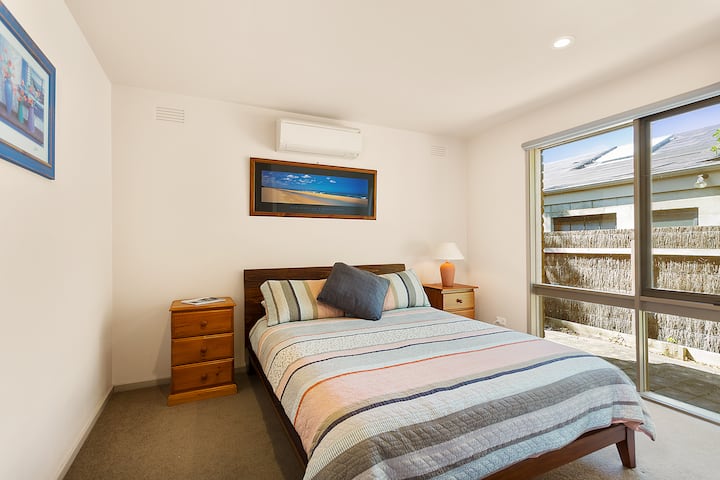 საძინებელი 1