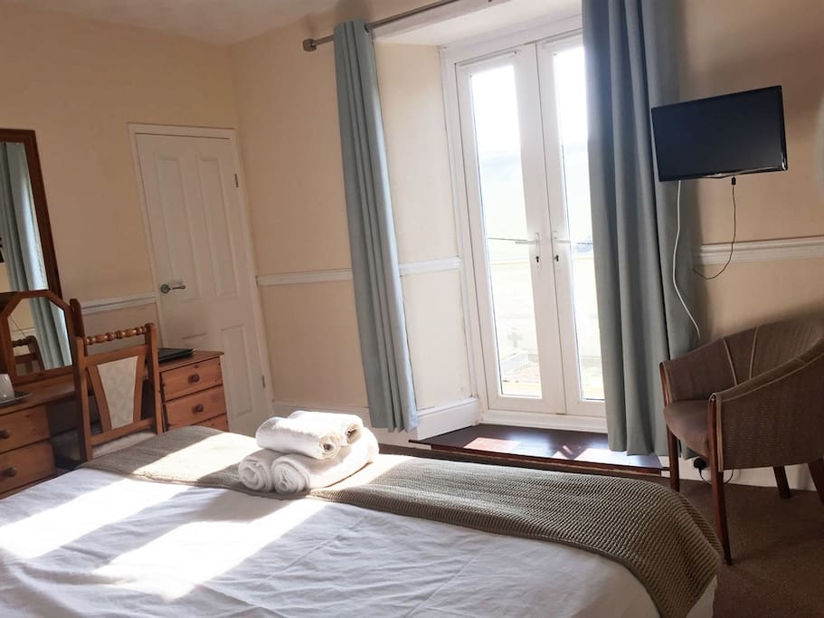 Guest room