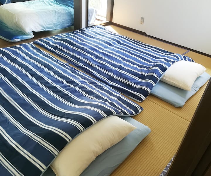 2 futon