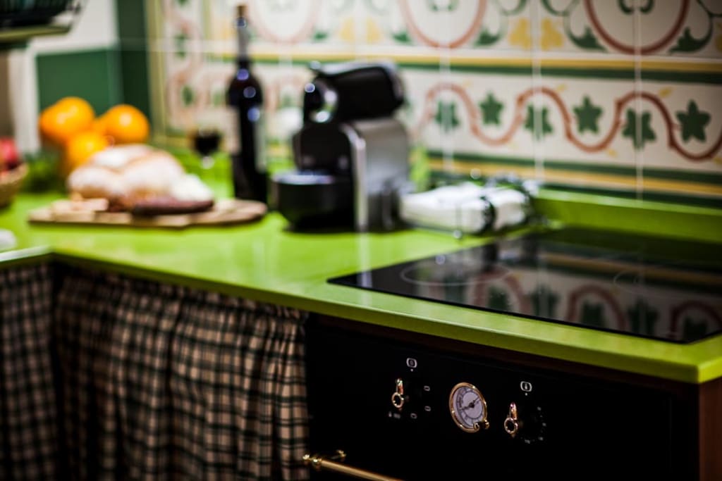 cocina completamente equipada