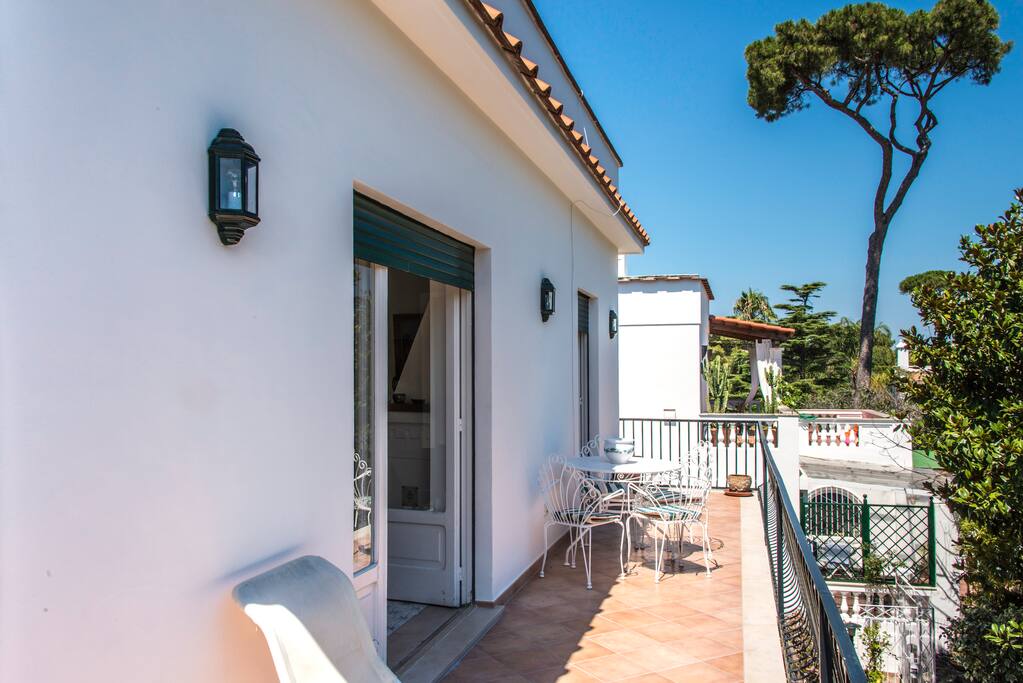 Balconata esterno salotto