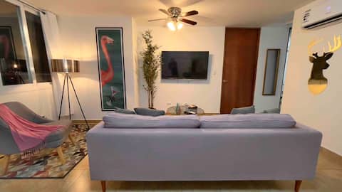 “Pink” Cozy, Clean and Centrally apartment