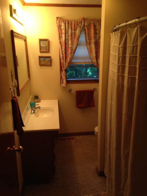 clean full bath