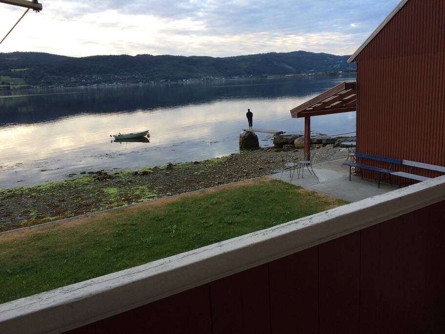 Mulig å fiske fra brygge og båt