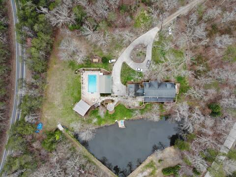 8bdrm ~ 32ppl Pool, Hotub ~ Rock City