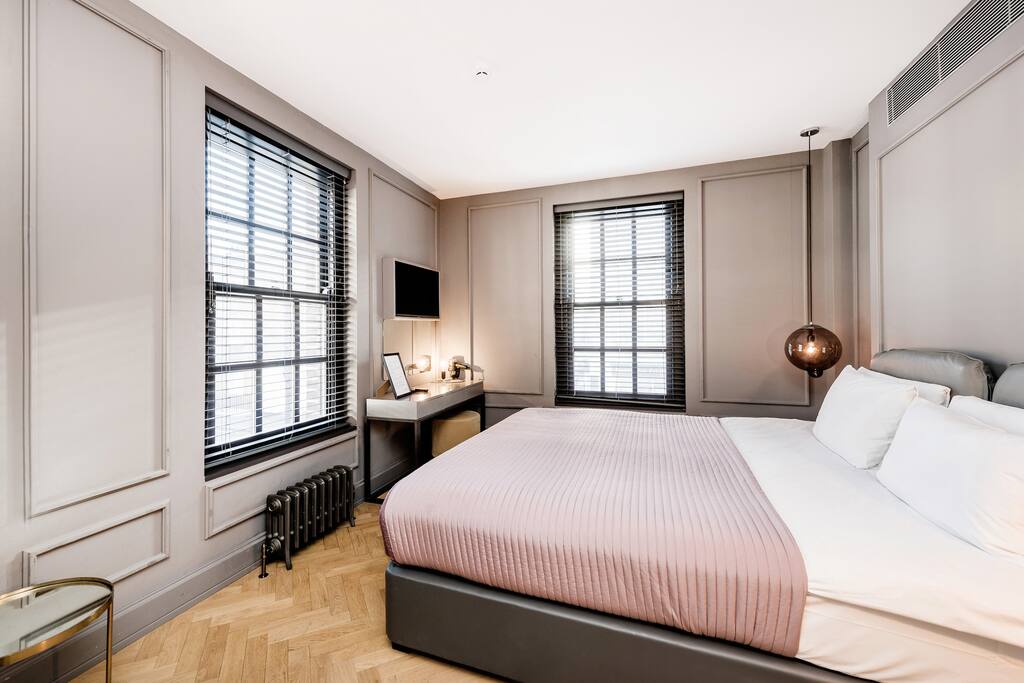 Double Bed