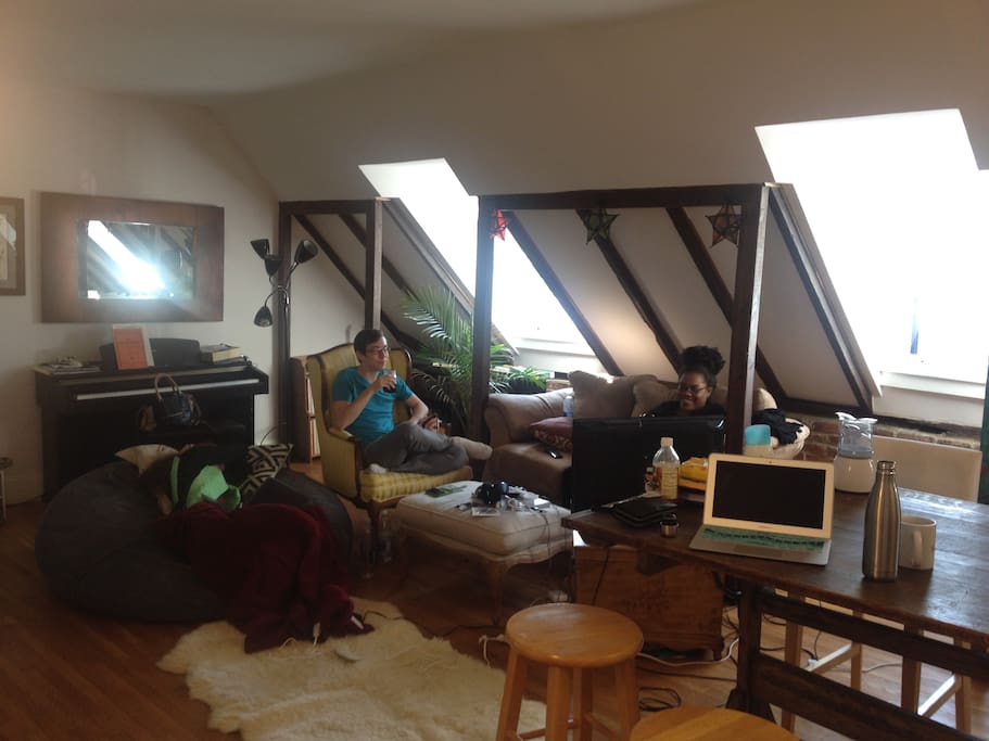 living room/roomies/friend
