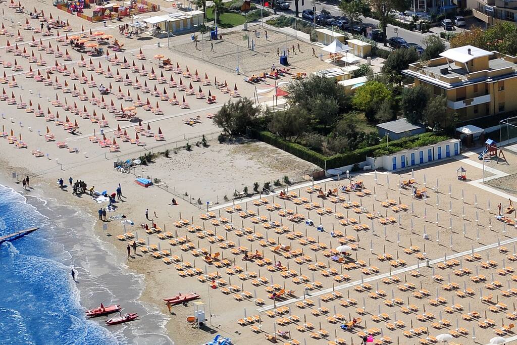 La tua villa sul mare ti sta aspettando...