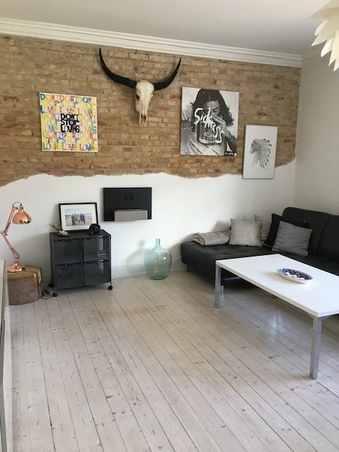 Lækker central 2-værelses lejlighed.