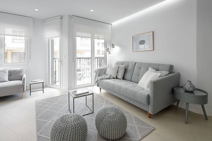 Olatu by FeelFree Rentals gallery image 3