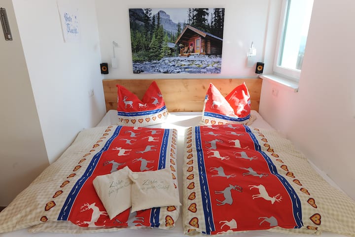 מרתף בחדר שינה