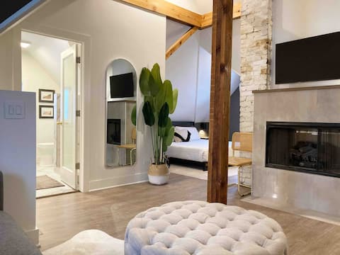 Walk downtown in Three Oaks Modern Victorian Home