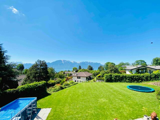 Contemporary family home on Lake Geneva gallery image 3